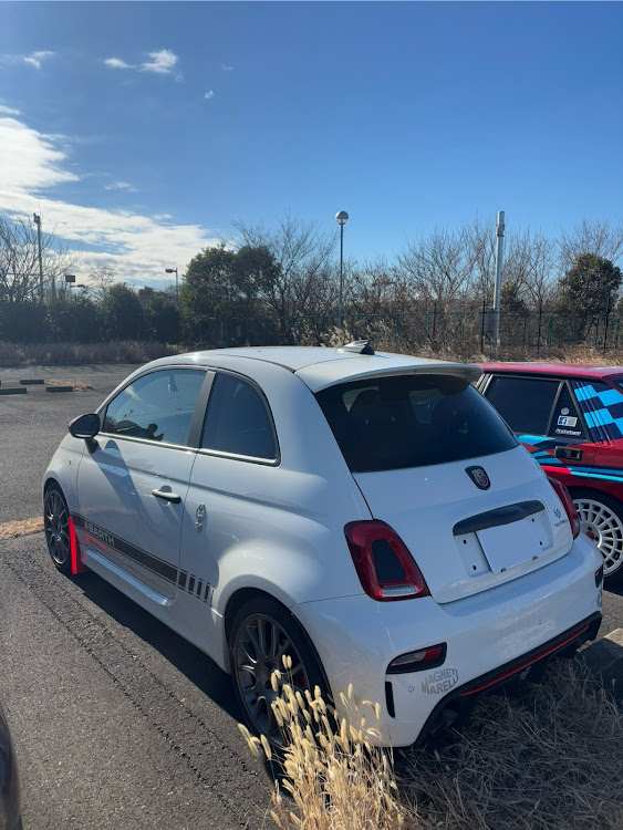 デルタのLANCIA  DELTA integrale 16V・MARTINI・DIESEL・調布飛行場駐車場・ABARTH 595 competizioneに関するカスタム事例の投稿画像10枚目