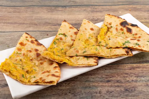 Butter Paneer Kulcha