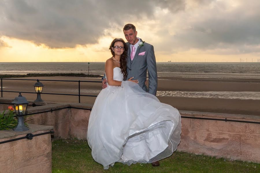 Fotógrafo de bodas Declan West (declanwestphoto). Foto del 1 de julio 2019