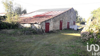 ferme à Saint-Etienne-du-Bois (85)