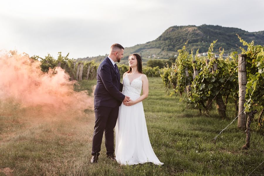 Fotografo di matrimoni Veronika Csizmazia-Kaproncai (verusphoto). Foto del 2 maggio