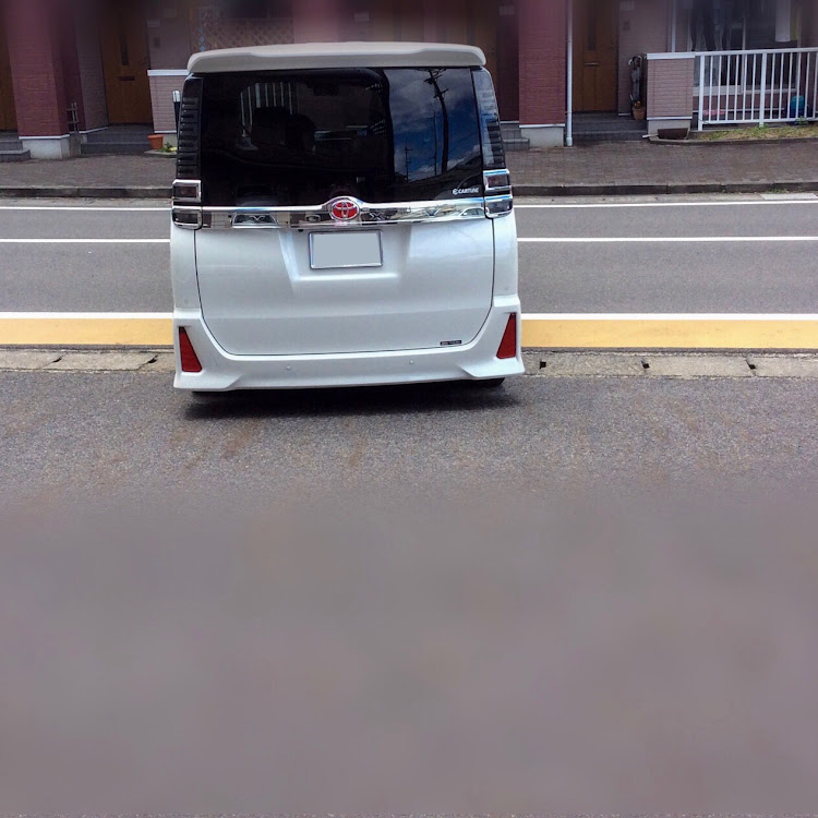 ヴォクシーのアクア洗車に関するカスタム事例の投稿画像1枚目