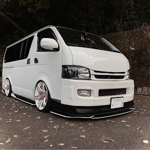 ハイエースバン KDH200V