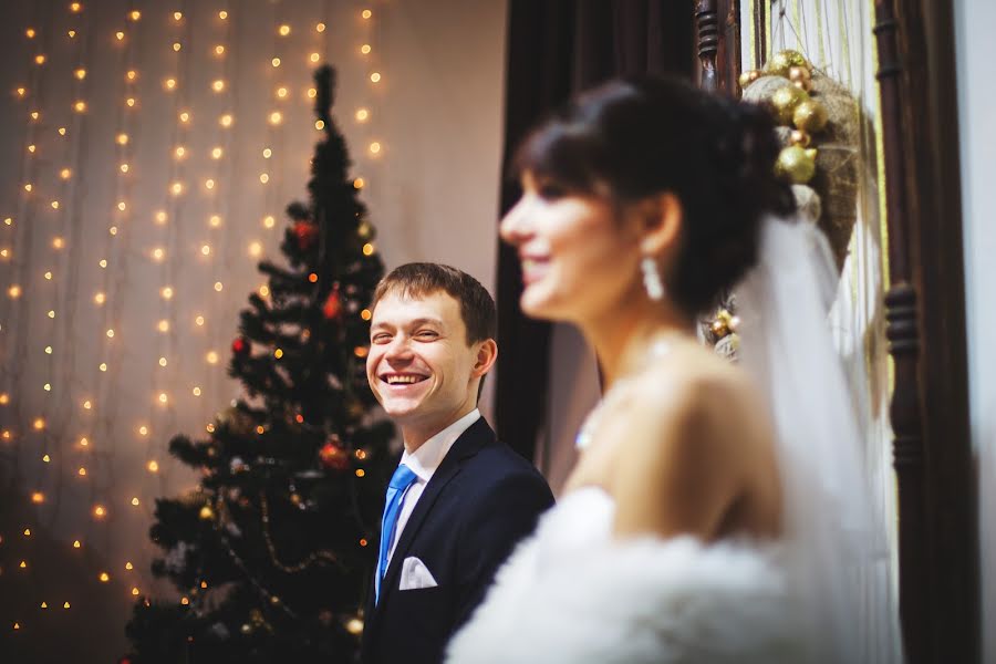 Fotógrafo de casamento Vera Zenina (verberra). Foto de 12 de fevereiro 2015