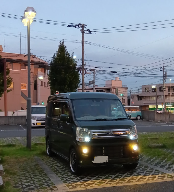 エブリイワゴンのスッキリしない週末のお天気ですね…🤔・いつもイイネ&コメントありがとうございます🙇‍♂️・いつも 回覧いただきイイねも沢山有難うございます😊・白票でも良いから選挙に行こう~に関するカスタム事例の投稿画像1枚目