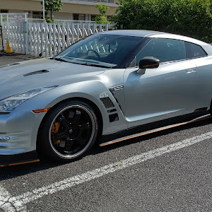 NISSAN GT-R R35