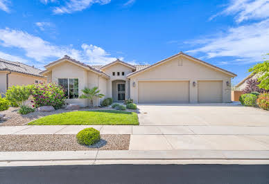 House with pool 3