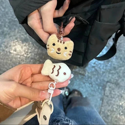 Cartoon Plush Cat Keychain On Backpack Hairy Kawaii Silk Fish Pendant For Women Men Kid Toy Doll Key Chain Bag Car Keyri