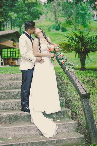 Fotógrafo de casamento Andrés López (fotobodasquito). Foto de 27 de maio 2019