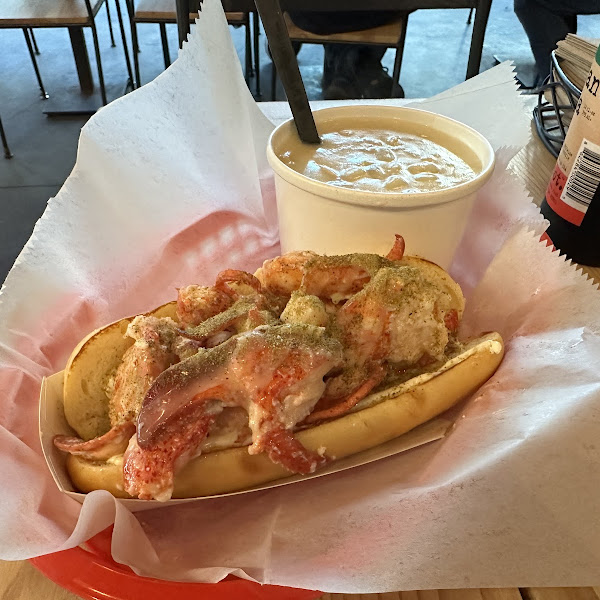 Gluten Free Lobster Roll with Clam Chowder