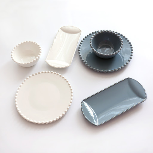 Title 11, Rectangular plate for circular cake, flat servi...