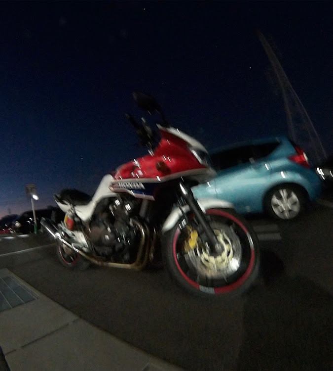 その他のCB400SB・ホンダバイク・愛車の一番好きな角度・11月もよろしくお願いしますに関するカスタム事例の投稿画像3枚目