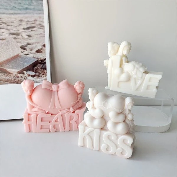 Moule de bougie Saint-Valentin DIY pour chocolat et savon fait main. Créez des cadeaux uniques et personnalisés pour l'amour.