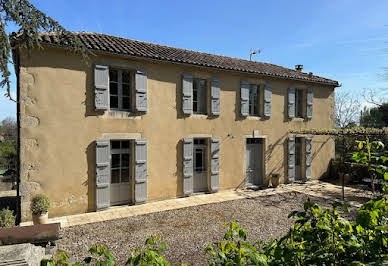 House with pool and terrace 12