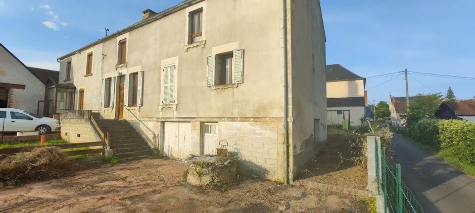 Vente maison 6 pièces 130 m² à La Marche (58400), 79 000 €