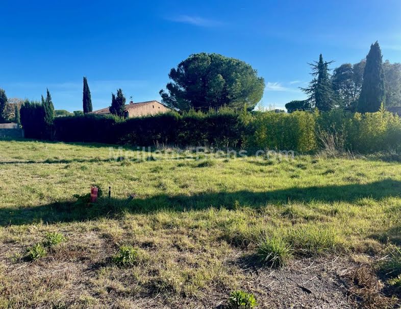 Vente terrain  800 m² à Roquebrune-sur-Argens (83520), 332 800 €