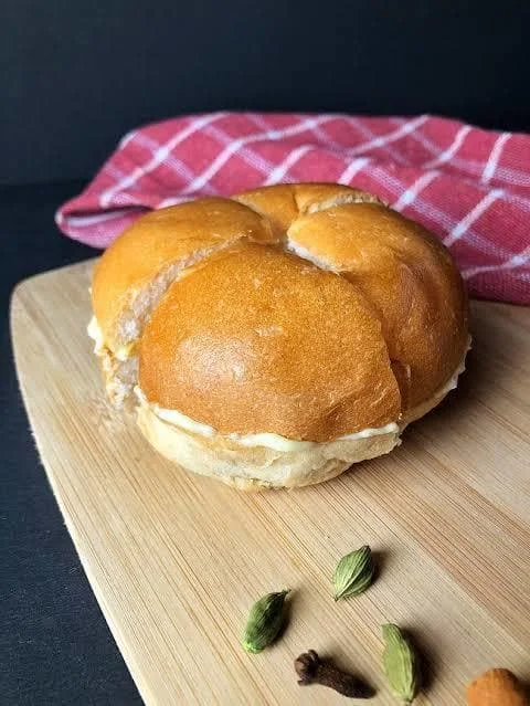 Mumbai Cheesy Bun Maska