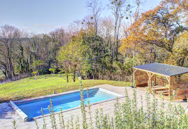 Maison avec piscine et jardin 5