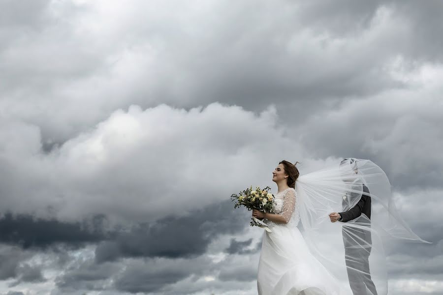 Fotógrafo de casamento Anton Kolesnikov (toni). Foto de 22 de janeiro 2020