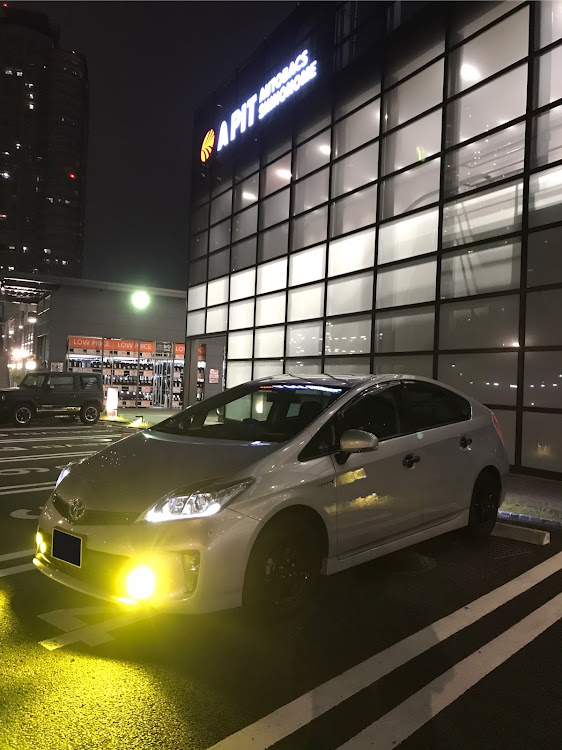 プリウスのドライブ・A PIT オートバックス東雲・APIT東雲・辰巳第一PA・雷雨注意に関するカスタム事例の投稿画像1枚目