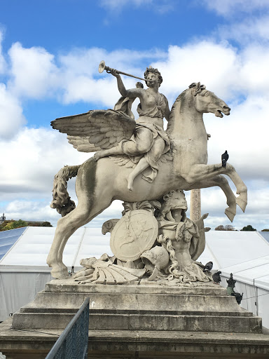 La Renommée montée sur Pégase, Jardin des Tuileries