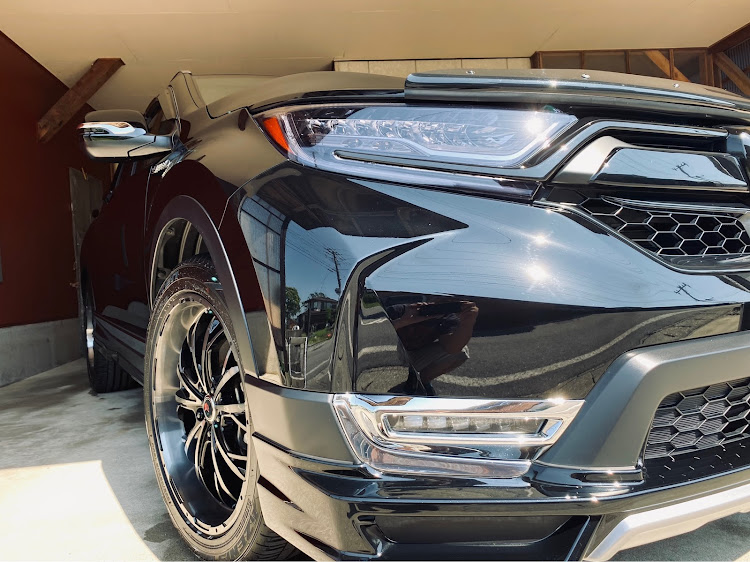 CR-Vの初ポリッシャー・バリアスコート施工・黒っていいよね。・カーチューンステッカー・CARTUNEグッズに関するカスタム事例の投稿画像2枚目
