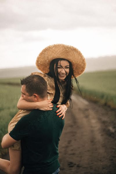 Wedding photographer Andrey Galinskiy (galand). Photo of 6 June 2020