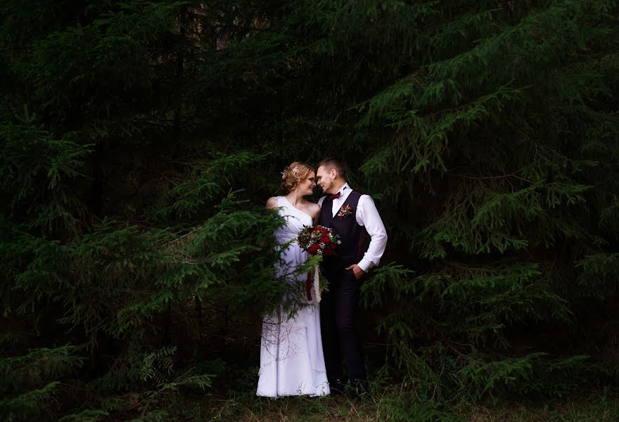 Fotógrafo de casamento Sasha Kuzmina (sashakuzminapro). Foto de 14 de junho 2017