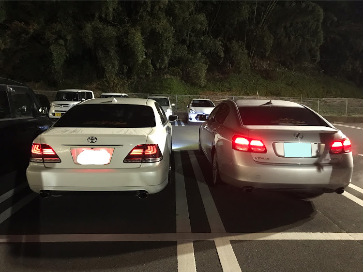 クラウンアスリートのドライブ・タイヤ交換・車高調整・DIYに関するカスタム事例の投稿画像1枚目