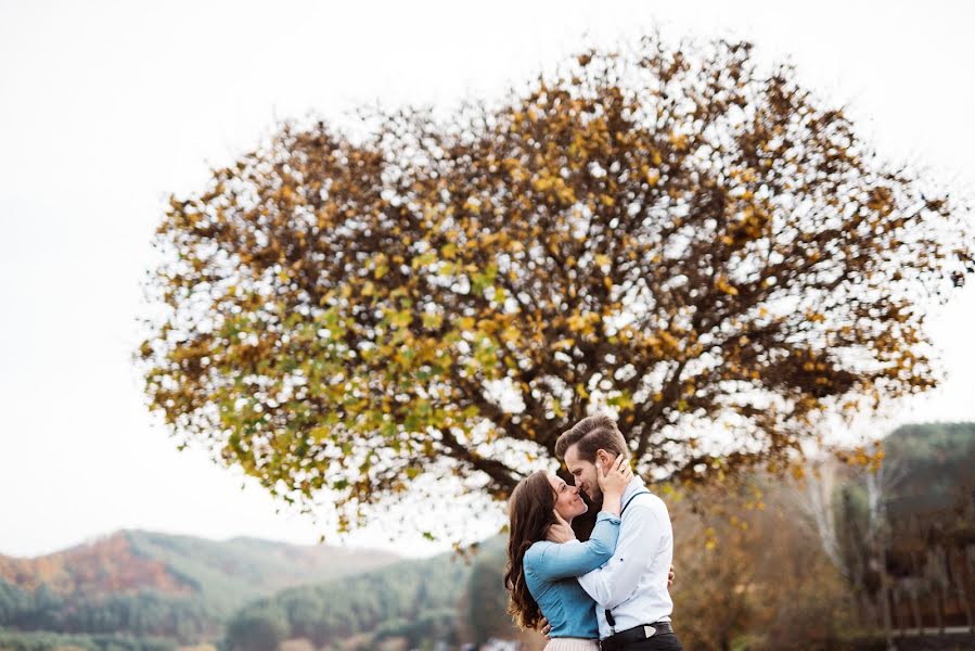 Wedding photographer Tibor Erdősi (erdositibor). Photo of 16 November 2016