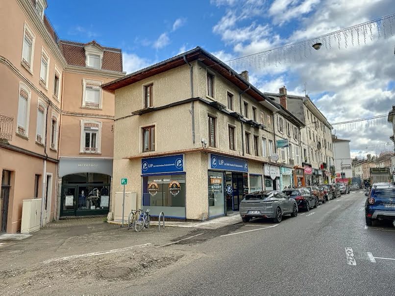 Location  locaux professionnels  141 m² à Bourgoin-Jallieu (38300), 1 000 €