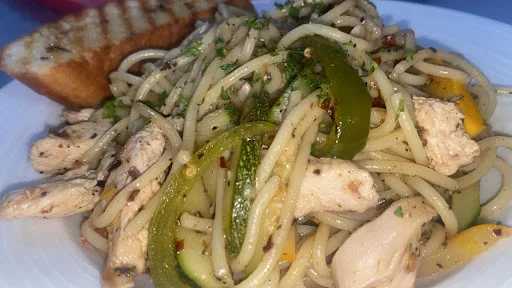 Spagatei Aglio E Olio Chicken