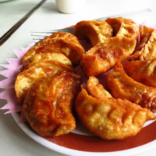 Chicken Fried Momos (8pcs)