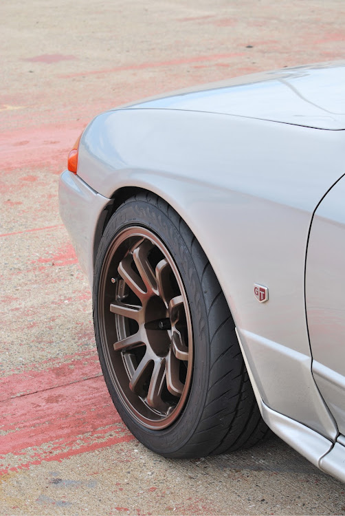 スカイライン GT-RのスカイラインGT-R・BNR32・KL0・ホイール・タイヤに関するカスタム事例の投稿画像8枚目