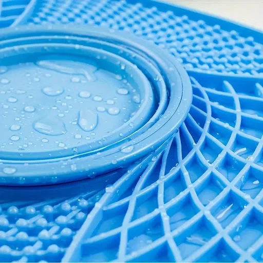 Cat Slow Feeder Bowl Multifunctional Soft Rubber Dog Slow Feeding Mat Anti-choking Cat Lick Pad With Folding Food &Water