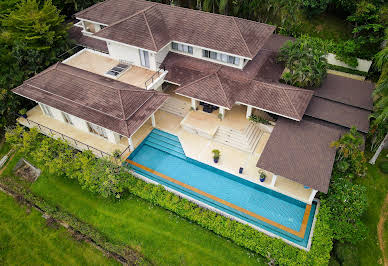 Villa with pool 19