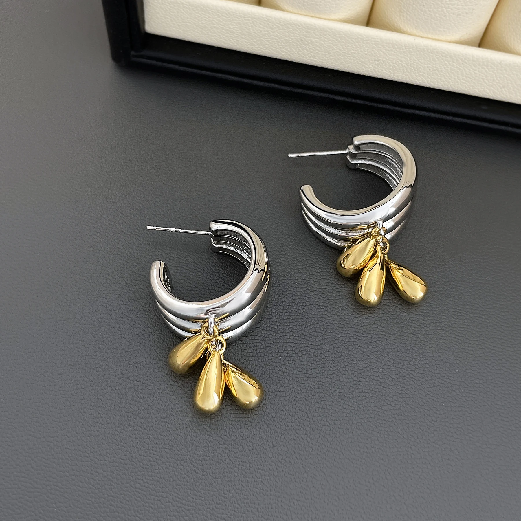 Title 2, Boucles doreilles pendantes en forme de C mult...