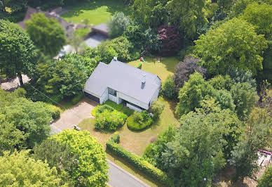 Villa with garden and terrace 10