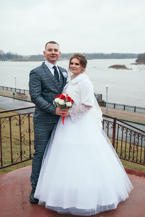 Fotógrafo de casamento Irina Ezheleva (ezhelevairina). Foto de 5 de abril 2020