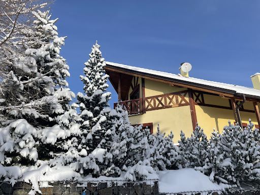 Chalet avec terrasse 2