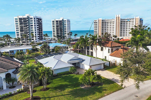 Maison avec piscine en bord de mer 1