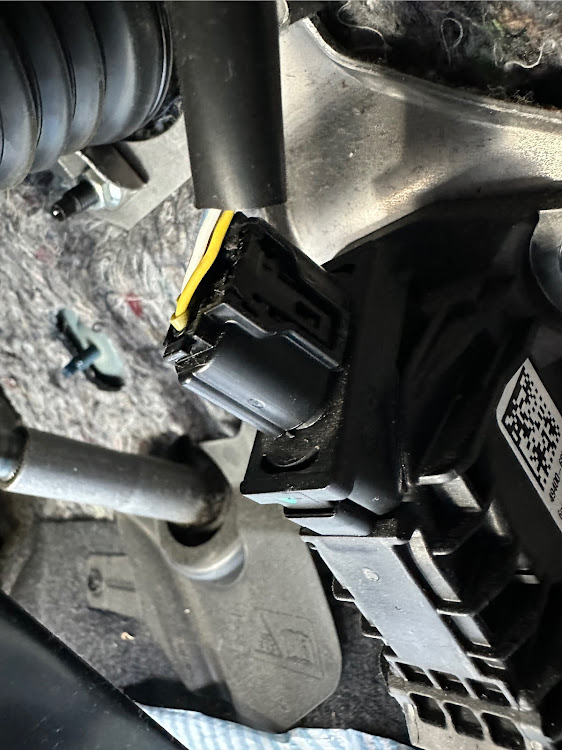 スイフトRSのスロコン・スロコン取付・pivot 3-drive evo・検証・試行錯誤に関するカスタム事例の投稿画像2枚目