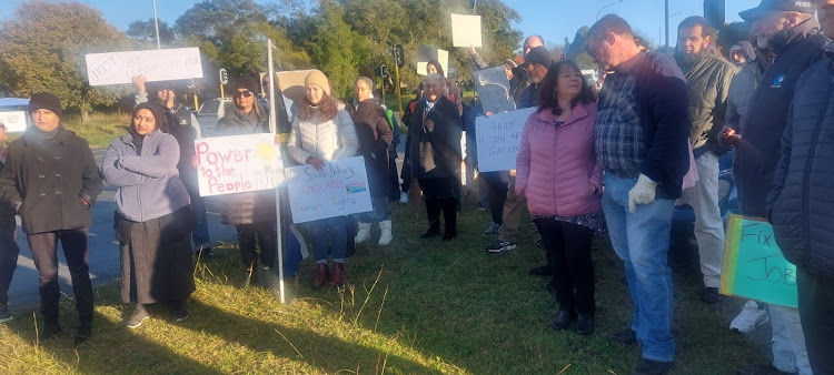 Infuriated by ongoing power outages, residents of several Randburg suburbs gathered to protest on Beyers Naude Drive on Friday morning.