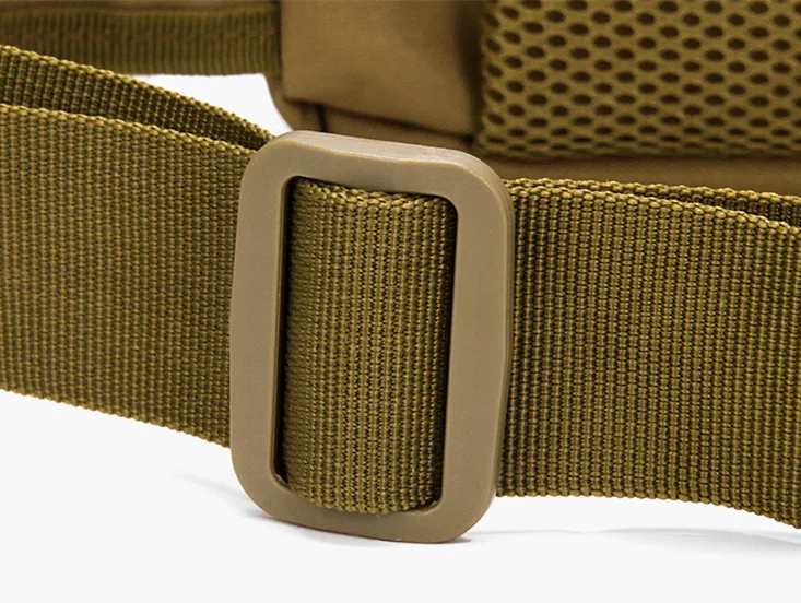 Multifunctionele Messenger Bag voor Outdoor Reizen en Bergbeklimmen Duurzame en Ruime Tas Perfect voor Avonturen in de Natuur