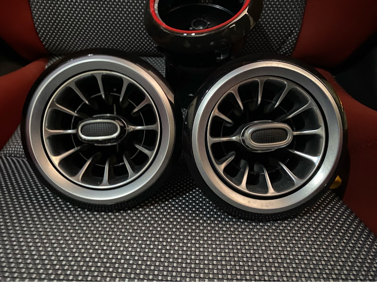 RX-8の他社流用・メルセデス・ベンツ・AMGライン・エアコンベント・W247に関するカスタム事例の投稿画像8枚目