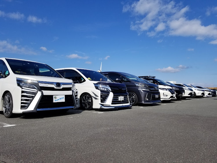 ヴォクシーのオフ会・BONITO★BONITA・CH-Rたくさん・ハリアーもたくさん・ドライブに関するカスタム事例の投稿画像8枚目