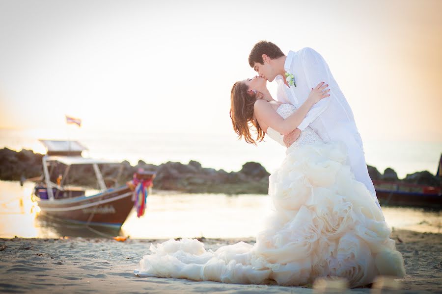 Fotografo di matrimoni Chumpon Hongkhiab (eddphotographer). Foto del 21 agosto 2018