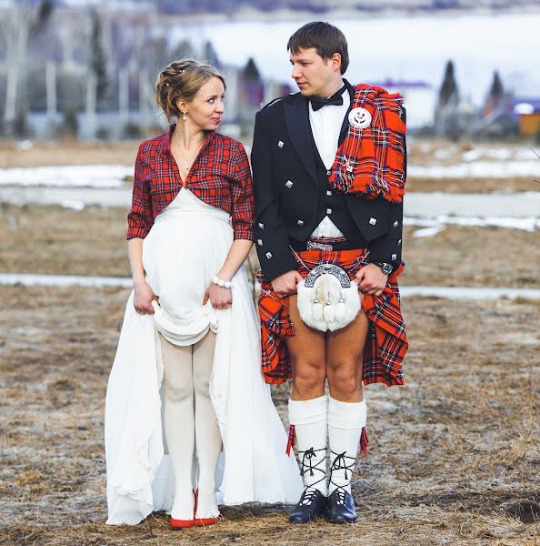 Fotógrafo de casamento Pavel Savin (pavelsavin). Foto de 15 de outubro 2014