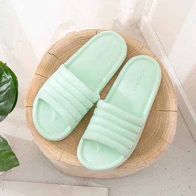 Zapatillas de casa antideslizantes para parejas, ideales para uso interior, cómodas y seguras, disfruta del confort en casa.