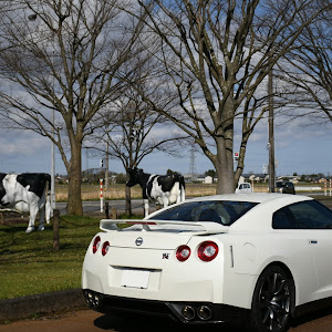 NISSAN GT-R R35